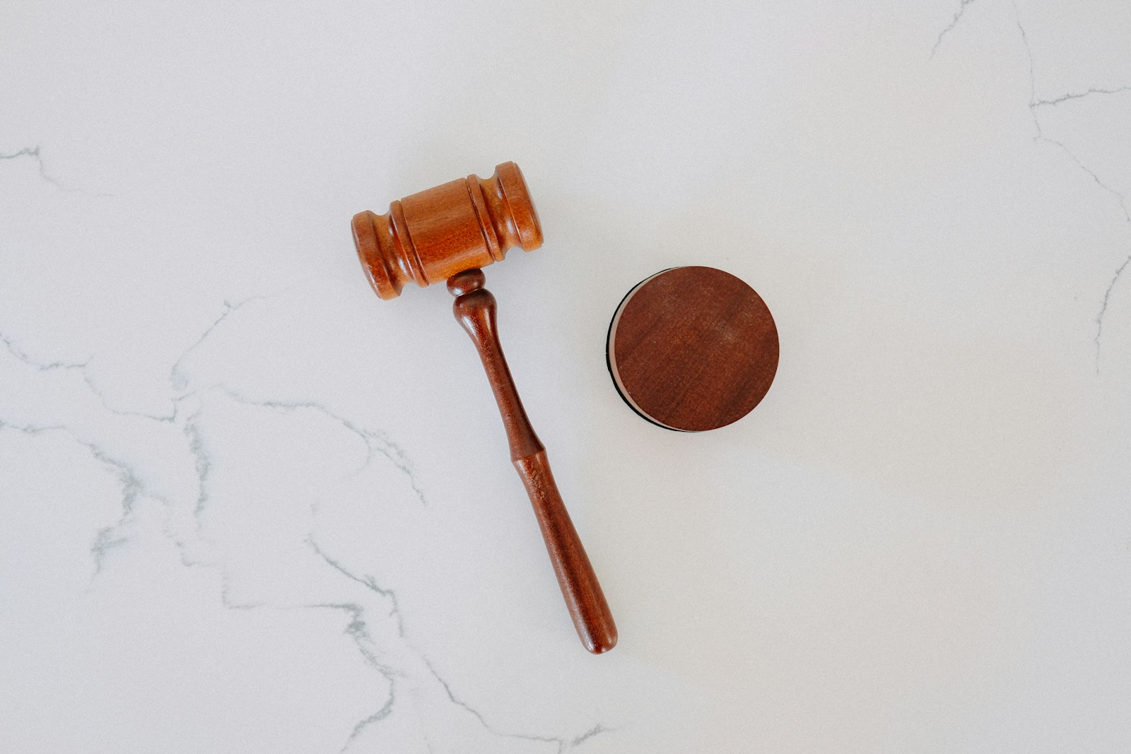Wooden gavel on a marble surface, representing the court ruling that vacated the FTC click-to-cancel rule